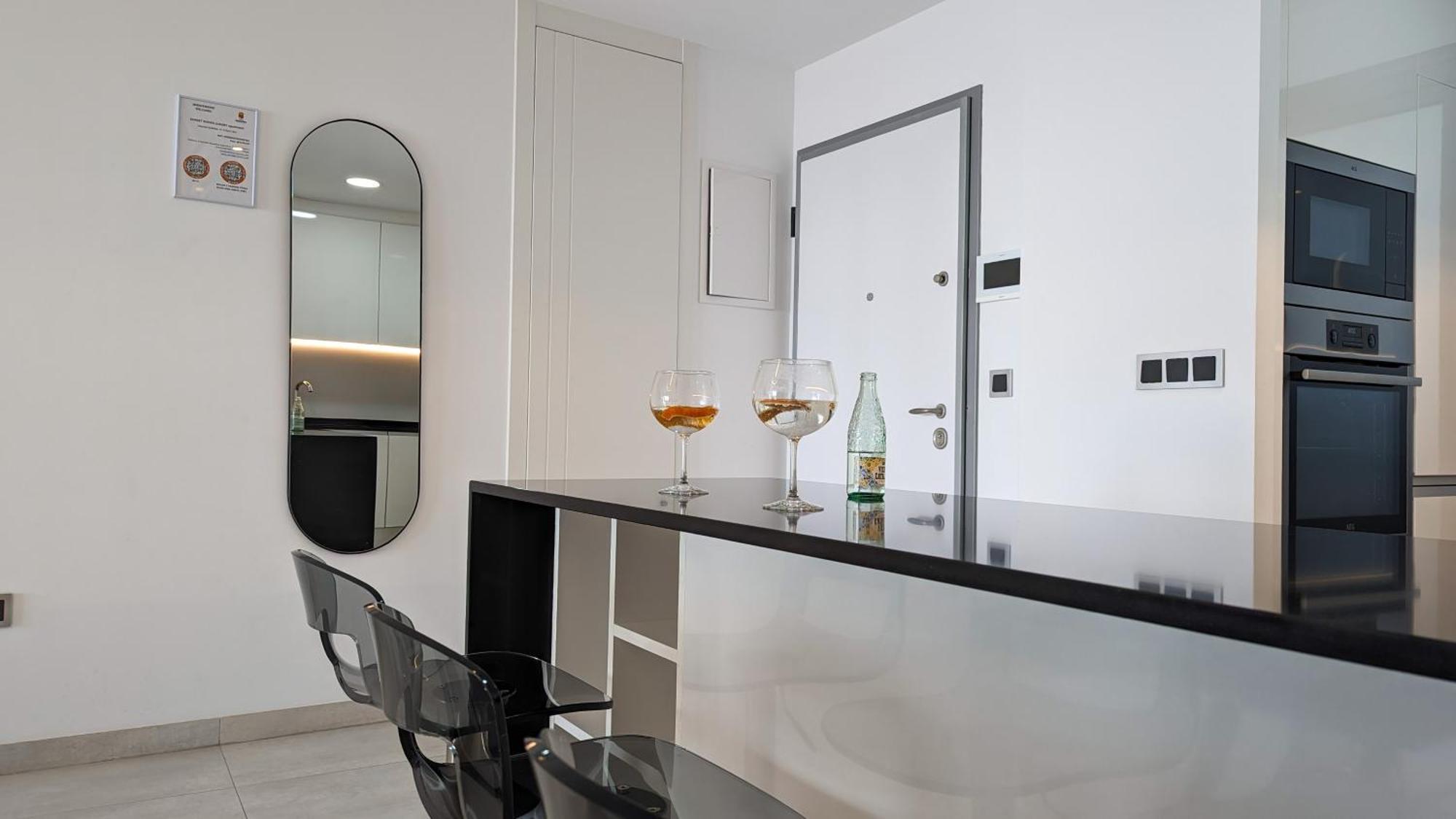 Sunset Waves Luxury Apartment Benidorm Eksteriør billede